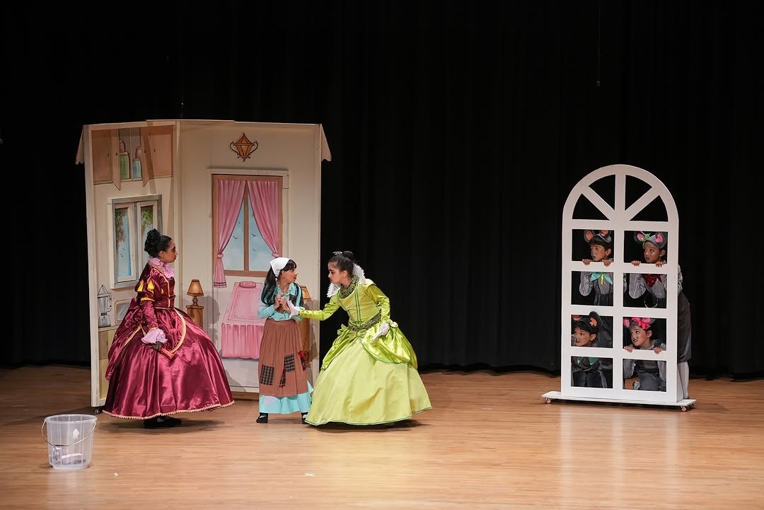 مهرجان الشارقة للمسرح المدرسي