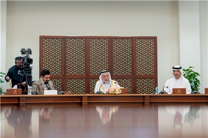 حاكم الشارقة يكرّم الفائزين بجائزة القوافي 2025