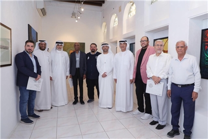 جمعية الامارات للفنون التشكيلية.jpg